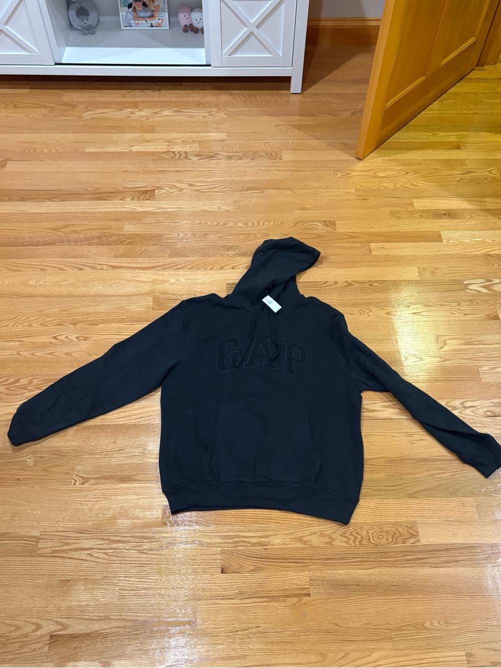 NWT GAP Black Embroidered Logo Pullover Hoodie